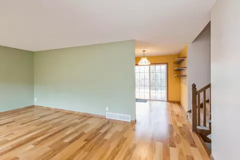 1373 Berry Ridge Rd, Eagan, MN 55123 photo 7
