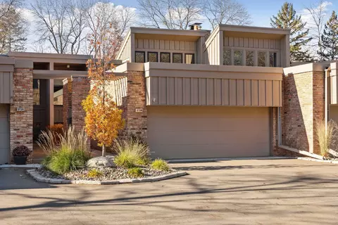 5724 Duncan Ln, Edina, MN 55436