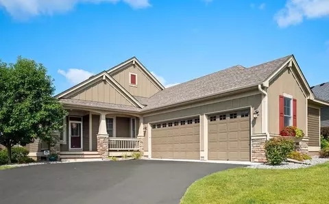 1285 Palisade Cir, Woodbury, MN 55129