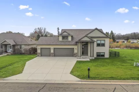 1912 13th Ave NE, Austin, MN 55912