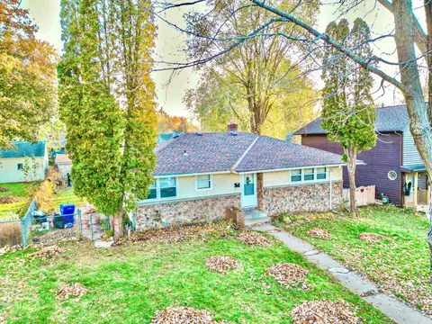 2000 5th St E, Saint Paul, MN 55119