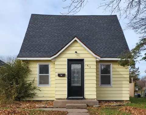 613 7th St NE, Little Falls, MN 56345