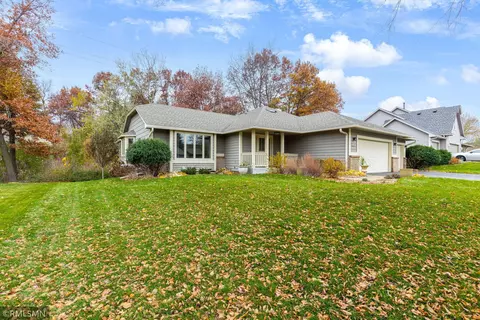 105 Interlachen Rd, Burnsville, MN 55306