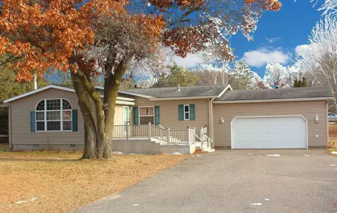 6426 Dahlin Rd, Baxter, MN 56425