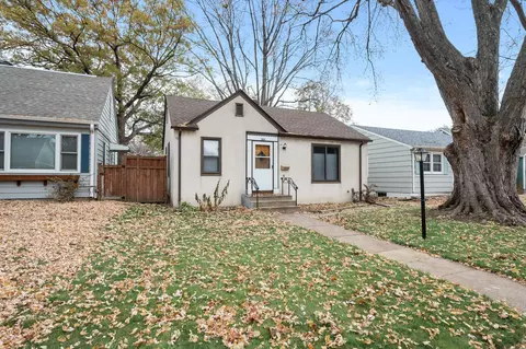 1604 Alameda St, Saint Paul, MN 55117