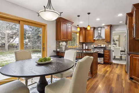 3743 Mount Vernon Ln, Woodbury, MN 55129