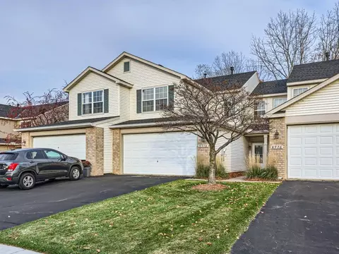 8978 Comstock Ln N, Maple Grove, MN 55311