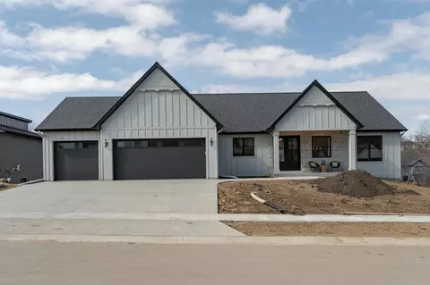 4201 Cassidy Ridge Dr NE, Rochester, MN 55906