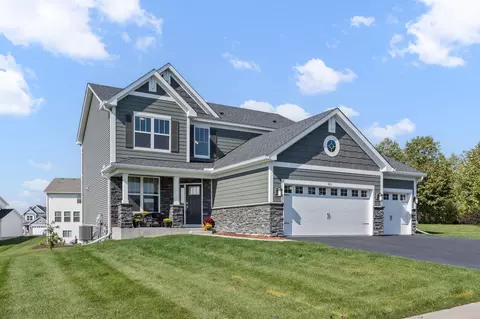 1800 Alphon Dr, Victoria, MN 55386