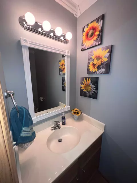 1047 Manor Ct, Saint Cloud, MN 56303 photo 11