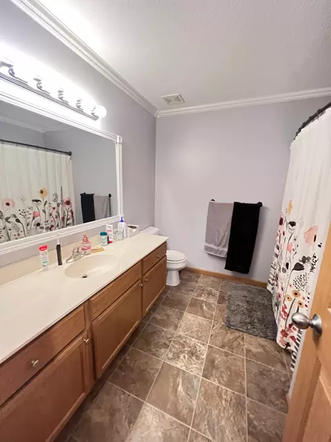 1047 Manor Ct, Saint Cloud, MN 56303 photo 15