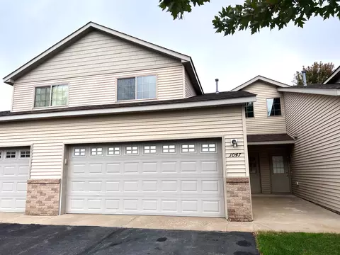1047 Manor Ct, Saint Cloud, MN 56303