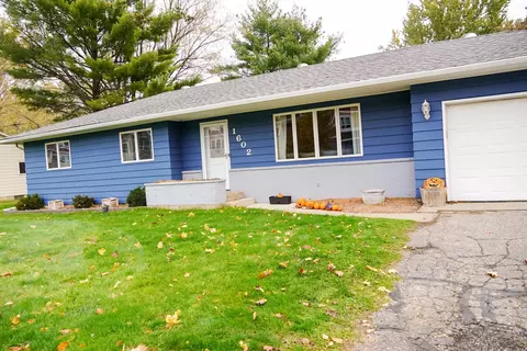 1602 N Oak St, Lake City, MN 55041