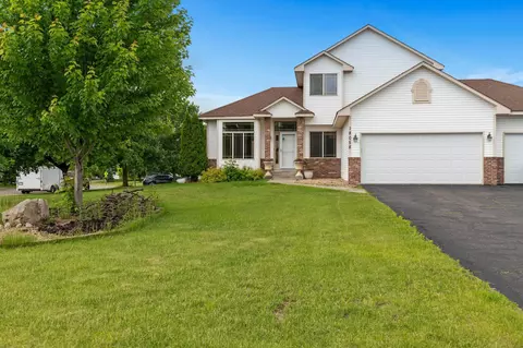 18058 Lincoln Cir NW, Elk River, MN 55330
