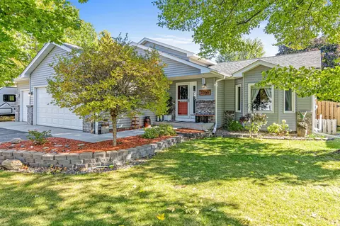 3300 132nd Cir NW, Coon Rapids, MN 55448