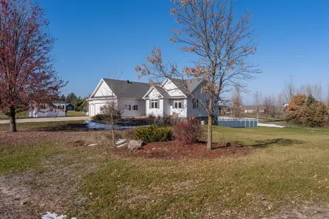 23510 Oakview Heights Trl, Fergus Falls, MN 56537
