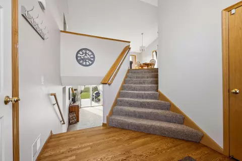2154 Ormond Dr, Shakopee, MN 55379 photo 7