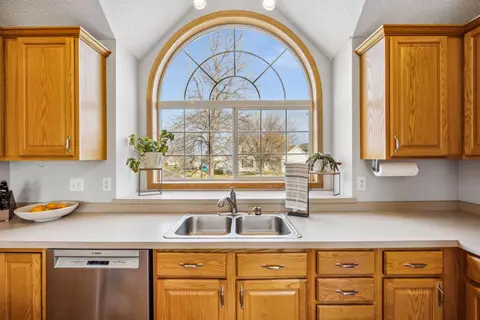 2154 Ormond Dr, Shakopee, MN 55379 photo 12