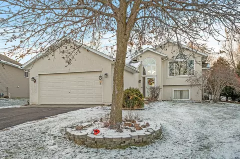21247 Ilavista Way, Lakeville, MN 55044