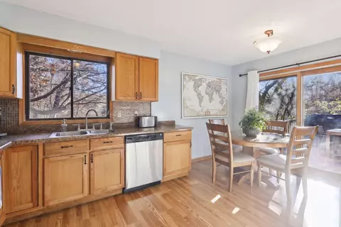 1766 Walnut Ln, Eagan, MN 55122 photo 10