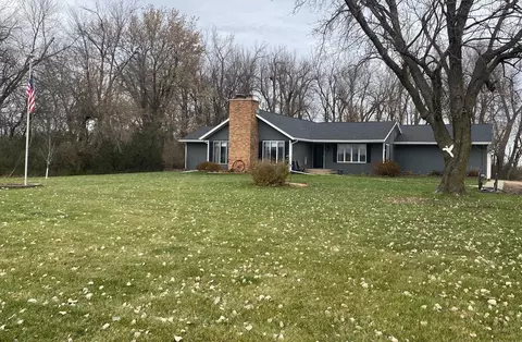 30284 200th St, Worthington, MN 56187