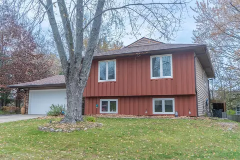 109 Maryknoll Dr, Stillwater, MN 55082
