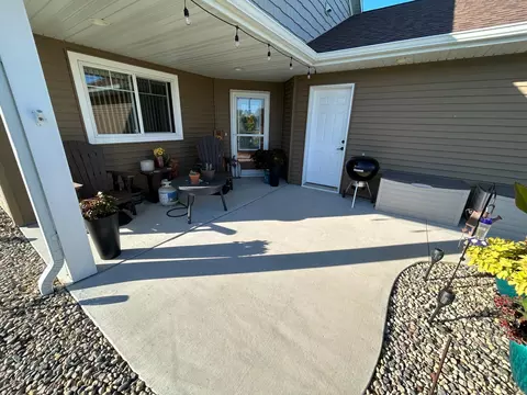 508 28th St SE, Willmar, MN 56201 photo 3