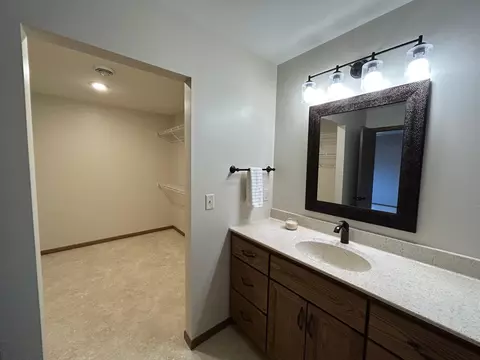 508 28th St SE, Willmar, MN 56201 photo 31