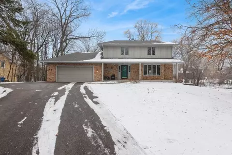 16935 28th Ave N, Plymouth, MN 55447