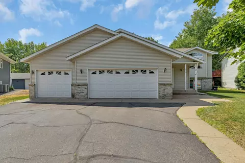 610 Pinewood Ct, Waite Park, MN 56387