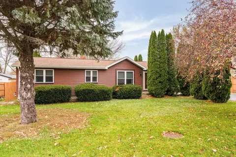 380 W Bert St, Lake Crystal, MN 56055