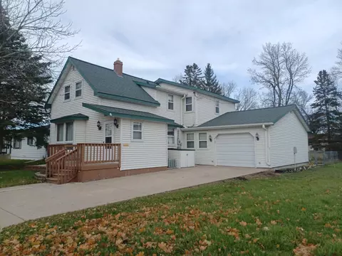 510 W 11th St, Morris, MN 56267