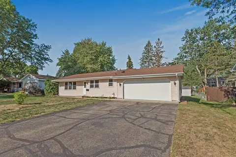 9440 3rd Ave S, Bloomington, MN 55420 photo 2