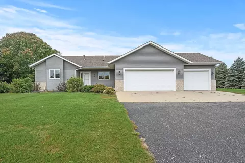 1017 Belanger Ave NW, Buffalo, MN 55313