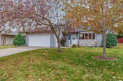 1740 Archibald Cir, Northfield, MN 55057