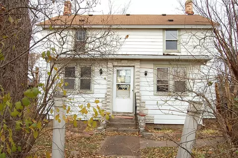 1467 Frost Ave, Maplewood, MN 55109