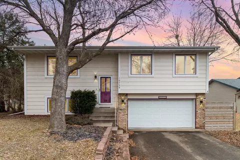 10735 Grouse St NW, Coon Rapids, MN 55433