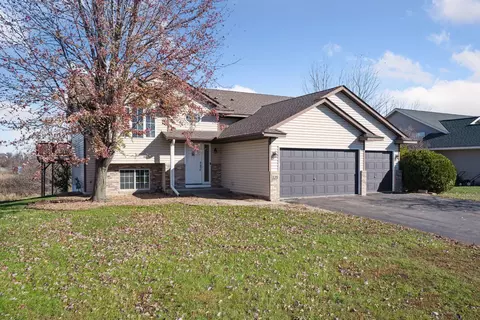 529 1st St N, Montrose, MN 55363