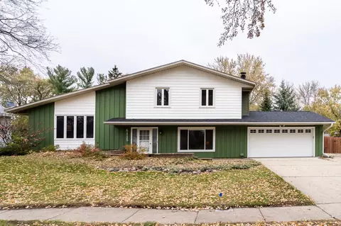 6115 134th St W, Apple Valley, MN 55124