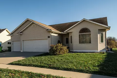 3182 Lake St NW, Rochester, MN 55901