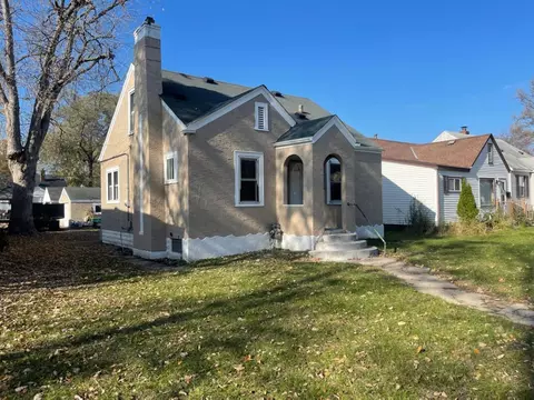4811 Dupont Ave N, Minneapolis, MN 55430