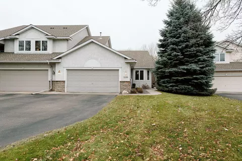 13290 39th Ave N, Plymouth, MN 55441