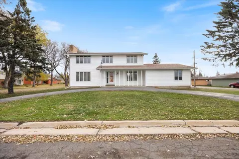 1102 S 10th Ave, Virginia, MN 55792