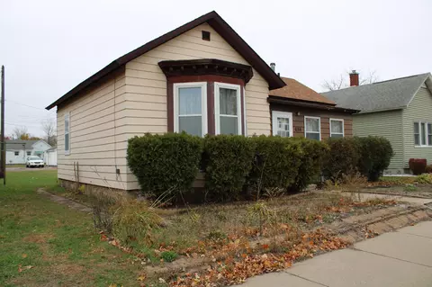 656 E 10th St, Winona, MN 55987 photo 2
