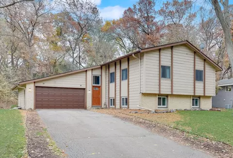 3307 Red Oak Cir S, Burnsville, MN 55337