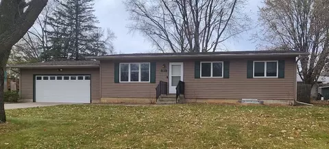 818 17th St, Windom, MN 56101