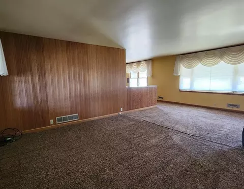 1650 4th Ave, Windom, MN 56101 photo 8