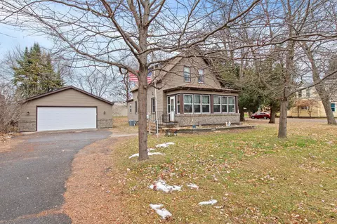 706 Ashland St S, Cambridge, MN 55008