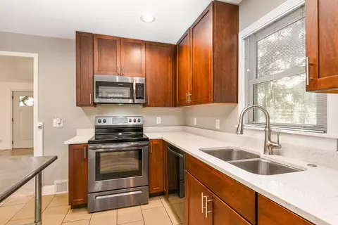 2657 Geranium Ave E, Maplewood, MN 55119 photo 8