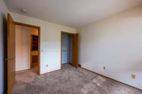 3806 Laurel Ct, Eagan, MN 55122 photo 15